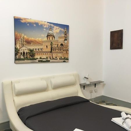 Le Stanze Di Regina Margherita Hotel Palermo Eksteriør billede